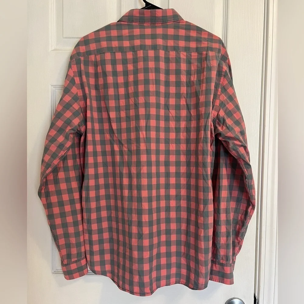 J. Crew Salmon Pink Checked Button Down Dress Shirt Men’s Size Large